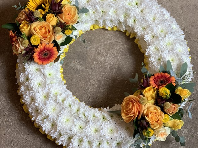 Traditional double wreath image