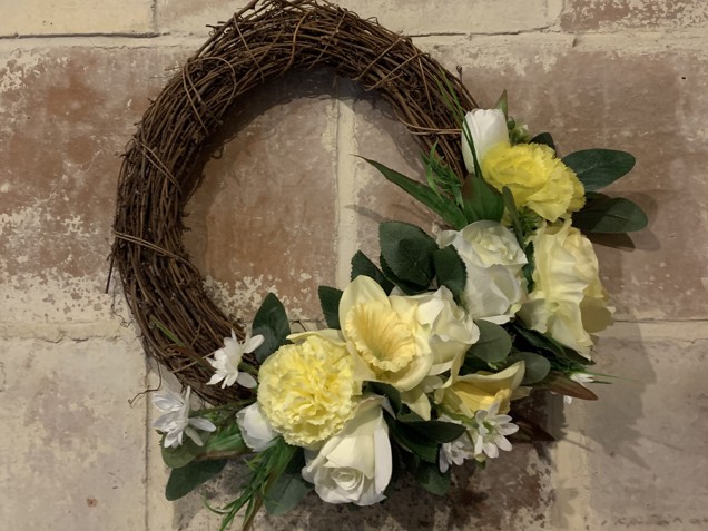 Artificial Spring half Wreath yellow image
